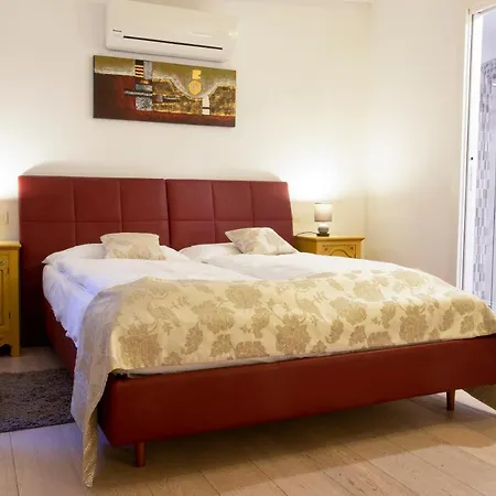 Antiche Mura Bed and Breakfast 2*